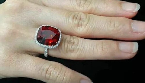 4ct cushion cut - cut, garnet