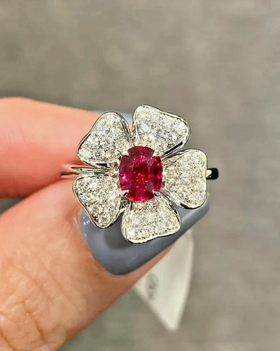 20ct oval cut natural red - natural,