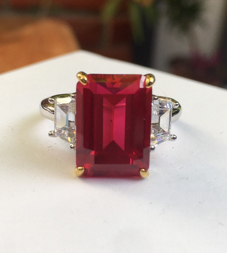 Emerald cut natural - 6.00,