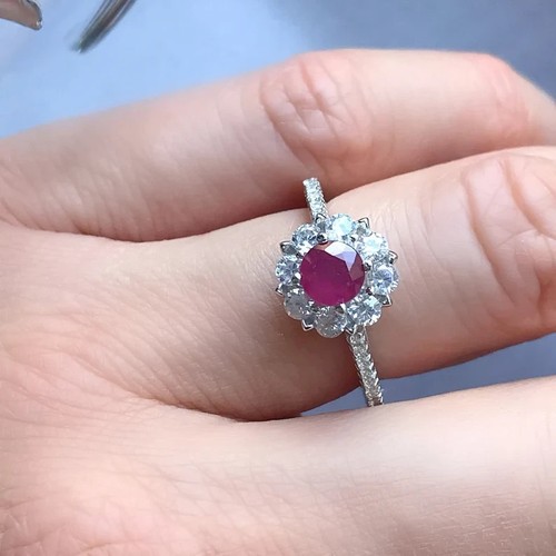 Natural red ruby - 1.70, ct