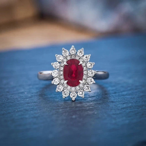 Oval cut natural - ct, red